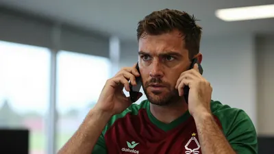 Nottingham Forest are finalising a deal to sign Crystal Palace defender Daniel Munoz