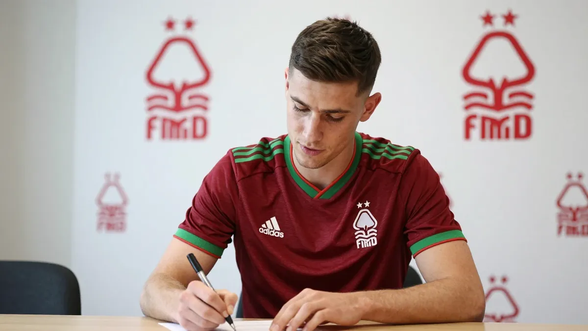 Nottingham Forest have agreed a deal to sign Chelsea's Liam Delap for £45m after the striker spoke with manager Oliver...