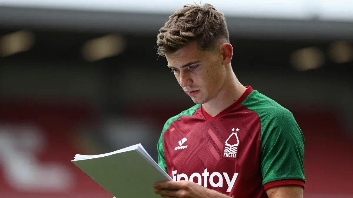Nottingham Forest eye versatile Ajax defender Youri Baas